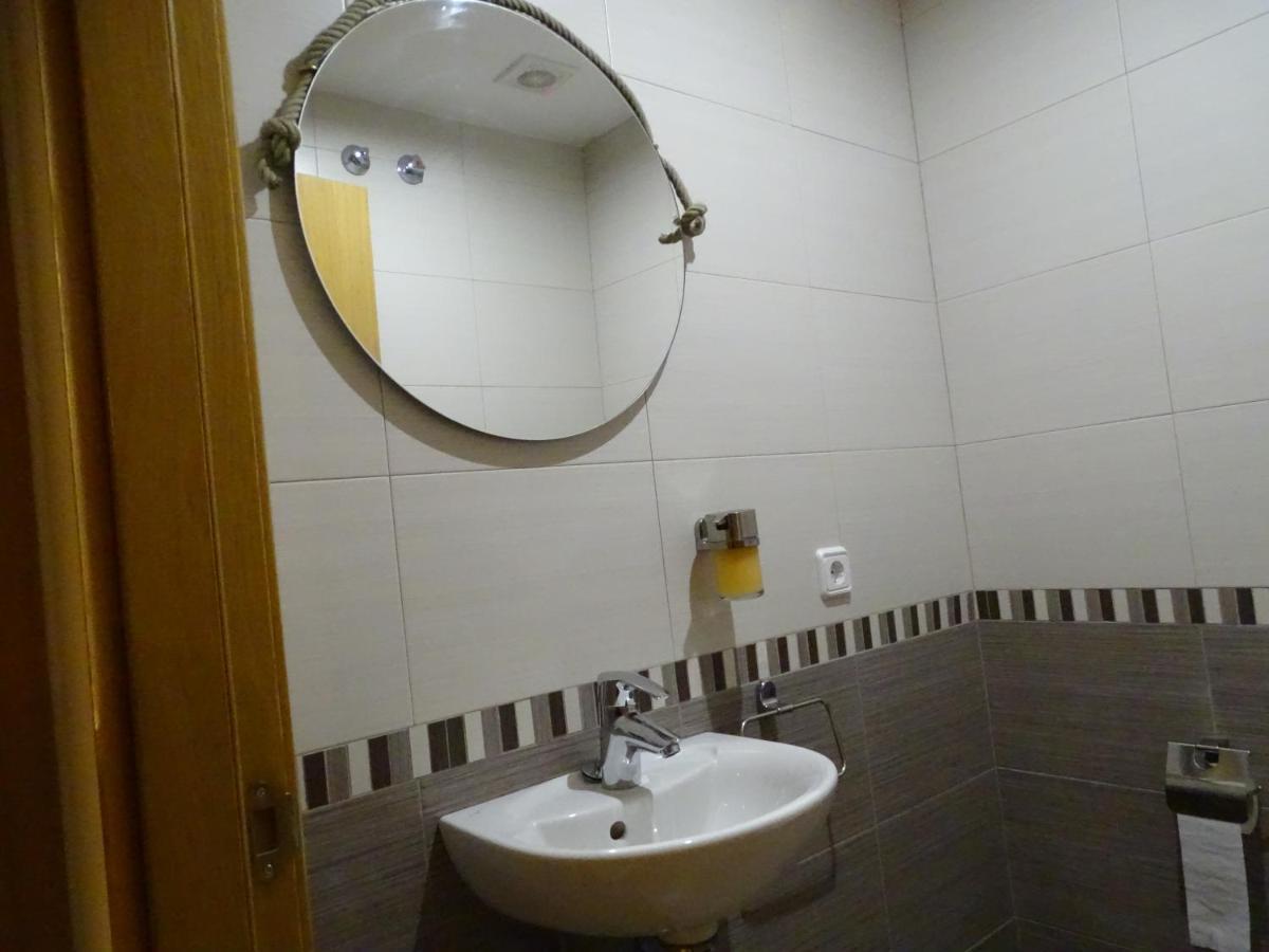 Apartamento Piscina Viena Roses Eksteriør bilde