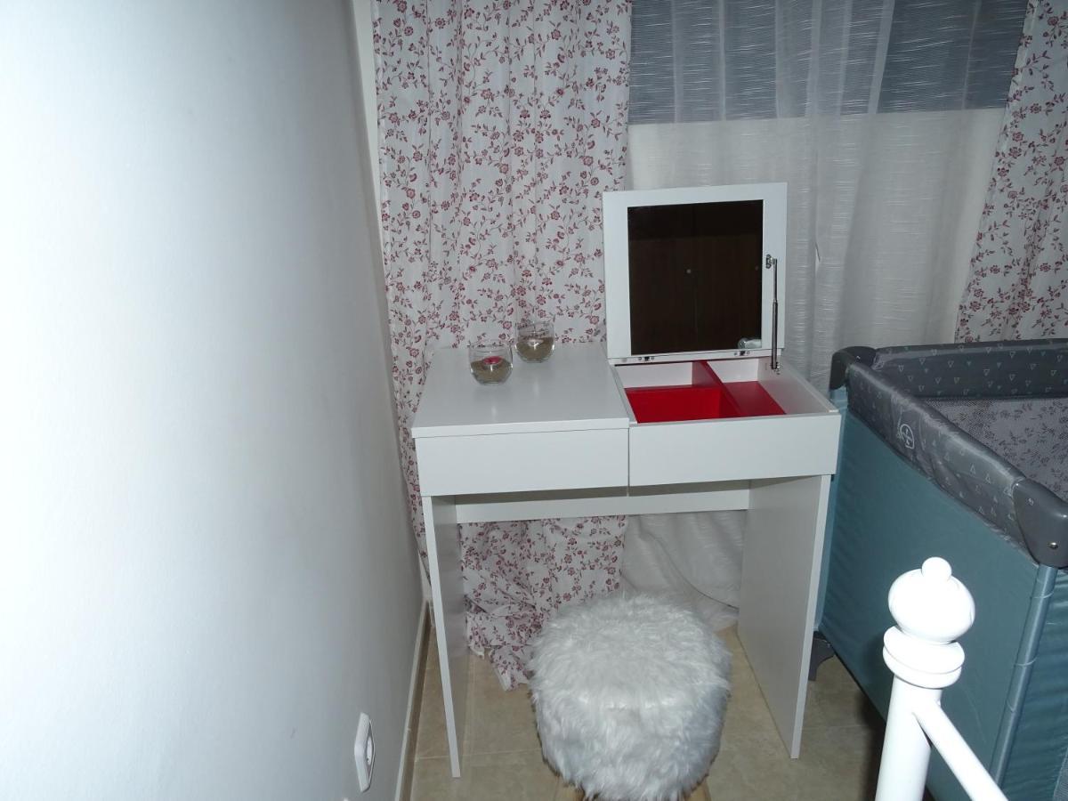 Apartamento Piscina Viena Roses Eksteriør bilde