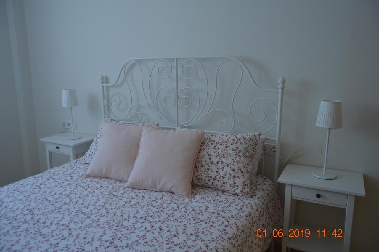 Apartamento Piscina Viena Roses Eksteriør bilde