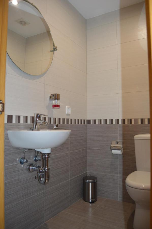 Apartamento Piscina Viena Roses Eksteriør bilde
